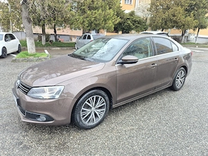 Vw jetta 2014 2.0 140 cp 