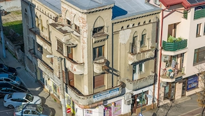 Apartament în vilă   Ultracentral, Str. Traian nr. 97 - imagine 2