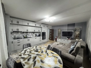 Apartament de lux , 80 mp decomandat, zona Mofleni - imagine 2