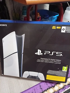 Vând PS 5 cumpărat de 4 luni din magazin nou 