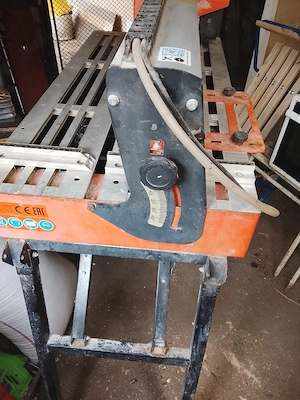 mașina taiat gresia 