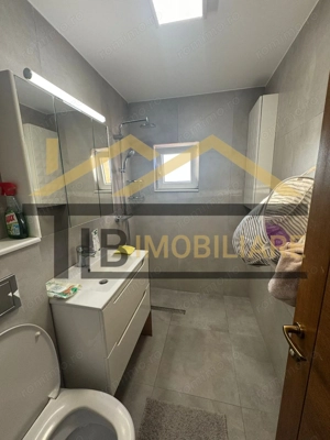 Apartament cu 3 camere, 65 mp, decomandat, zona Semicentral - imagine 8