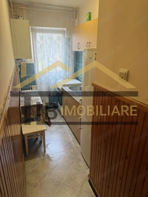 Apartament cu 2 camere, 39mp, Zona 7 noiembrie - imagine 4