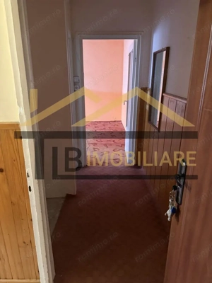 Apartament cu 2 camere, 39mp, Zona 7 noiembrie - imagine 5