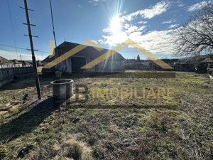 Casa de vanzare 4 camere, 2240mp teren, Zona Raciu - imagine 2