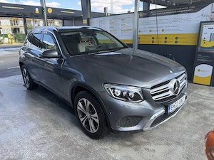 Vand Mercedes GLC 250 d Biturbo varianta Luxury 