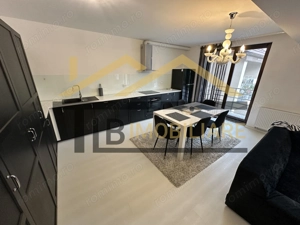 Apartament de 2 camere, 78mp, decomandat, parcare, Zona UltraCentral - imagine 4