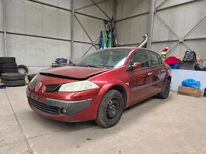 dezmembrez renault megane 2  - imagine 2