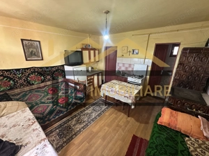 Casa de vanzare 4 camere, 2240mp teren, Zona Raciu - imagine 15