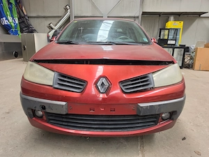 dezmembrez renault megane 2 
