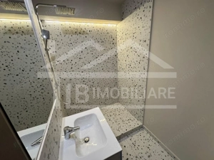Apartament cu 3 camere, 85 mp, Zona Central - imagine 10
