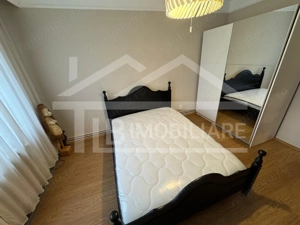 Apartament cu 3 camere, 85 mp, Zona Central - imagine 4