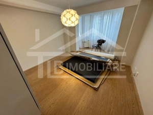 Apartament cu 3 camere, 85 mp, Zona Central - imagine 6