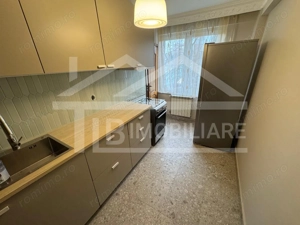 Apartament cu 3 camere, 85 mp, Zona Central - imagine 7