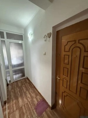 Garsonieră de vânzare în vilă – zona 23 August, etaj 1, centrala gaz - imagine 8