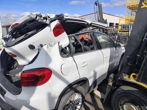 Dezmembram VW Tiguan 5N 2.0 tdi 4motion Cutie manuala 130 kw An 2012 Cod motor CFGC - imagine 4