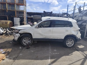 Dezmembram VW Tiguan 5N 2.0 tdi 4motion Cutie manuala 130 kw An 2012 Cod motor CFGC - imagine 3