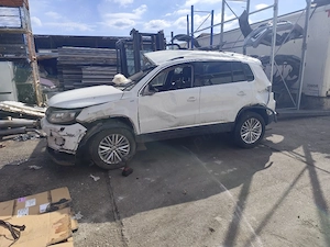 Dezmembram VW Tiguan 5N 2.0 tdi 4motion Cutie manuala 130 kw An 2012 Cod motor CFGC - imagine 9