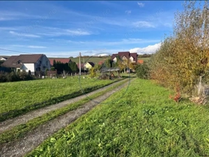  Casă spațioasă + teren intravilan-Sigmir-275 mp utili-teren 3300mp  - imagine 6