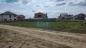 Teren 1000 mp, Carrefour