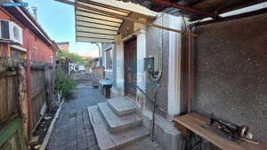 Vânzare casă 2 camere + curte, zonă de case – Stadion 1 Mai