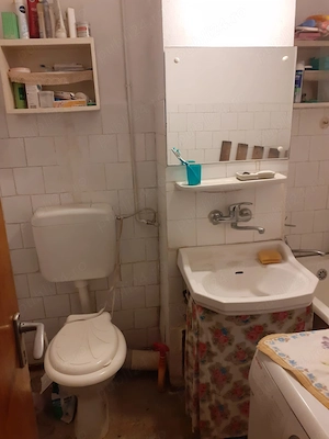 Ap 2 camere în Ploiești   ideal pentru angajați în Parcul Industrial   mutare rapidă din provincie - imagine 3