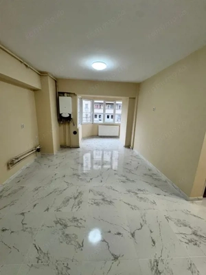 Apartament ULTRACENTRAL-renovat complet potrivit de investitie sau locuinta pers