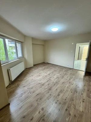Apartament ULTRACENTRAL-renovat complet potrivit de investitie sau locuinta pers - imagine 4