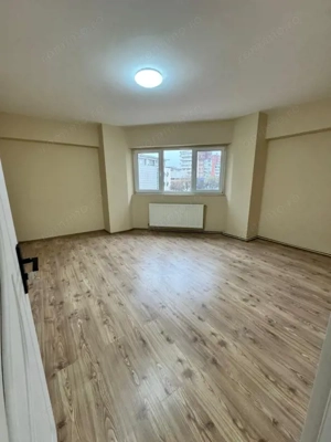 Apartament ULTRACENTRAL-renovat complet potrivit de investitie sau locuinta pers - imagine 3