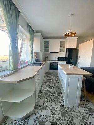 Garsoniera de inchiriat. Loc de parcare inclus. Sanpetru. Subcetate.