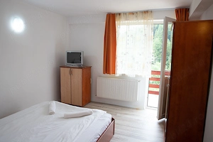 Vila, pensiune P+2+M de vanzare in Predeal  - imagine 5