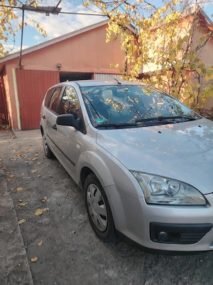 Vând Ford Focus 1.6 tdci 2005 - imagine 4