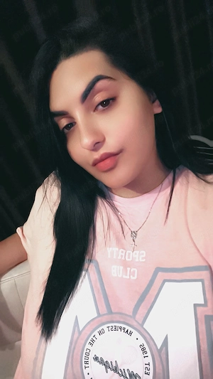 Bruneta nouă  - imagine 2