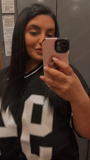 Bruneta nouă  - imagine 3