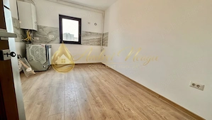 4 camere decomandate, 2 bai , 3 balcoane  Stefan cel Mare Bacau etaj 3 din 4  - imagine 2