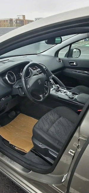 Peugeot 3008 diesel hibrid 4x4 - imagine 6