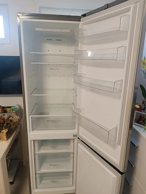 Combina frigorifica LG Invertor Linear