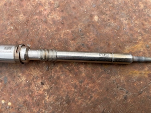 Vând set 4 buc. bujii incandescente provenite de la Golf 7 - imagine 5