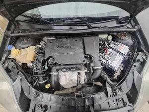 Vând Ford Fiesta 1.6 TDCi - imagine 3