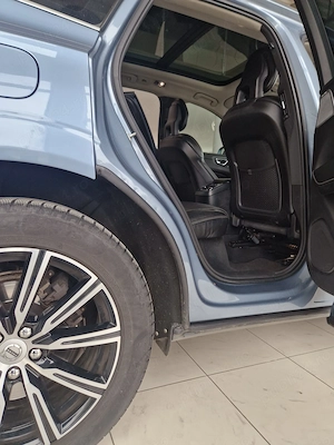 Volvo XC60 Inscription D5 awd - imagine 11