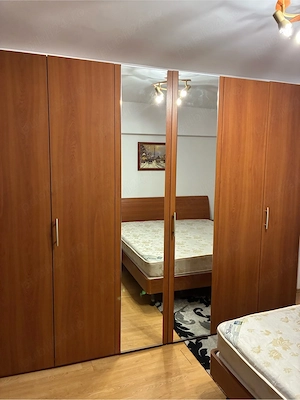 inchiriez ap 3 camere, bulevard Decebal , stradal 