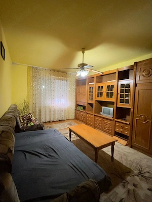 De vânzare apartament cu 3 camere + garaj cu pivniță  - imagine 2