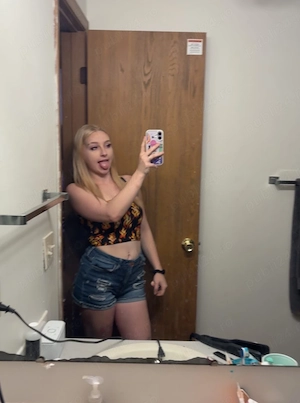 Ioana 18 ani show detalii WHATSAPP