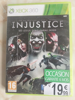[Xbox360] Vând joc Injustice God Among Us pentru Xbox 360 [poze reale]