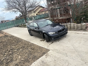 Dezmembrez bmw e90 m47 automat  - imagine 2