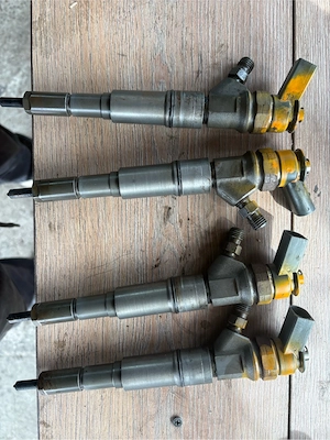 Injectoare Bmw cod motor M47  - imagine 3