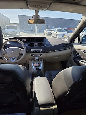 Renault Scenic 1.9 diesel, 130cp, an 2011 - imagine 4