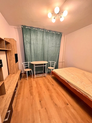 Camera de camin cu baie proprie,zona Bularga,etaj 2