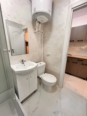 Camera de camin cu baie proprie,zona Bularga,etaj 2 - imagine 4