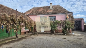 Casa 4 camere cu teren de 1900 mp in comuna Altana